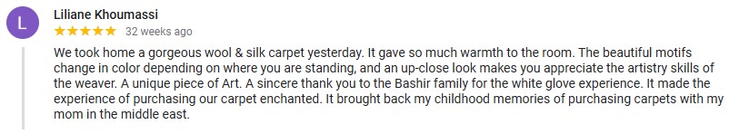 Avis 5 étoiles d'une cliente satisfaite concernant l'un de nos tapis uniques et son impact sur sa décoration intérieure.